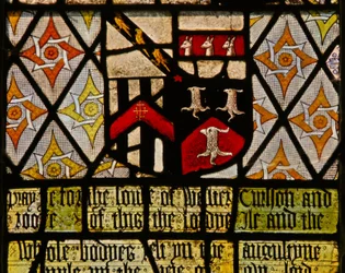 Window depicting arms of Walter Curson and Isobel Saunders