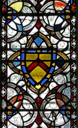 Window n4 depicting grisaille & coat of arms