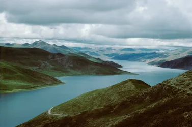 Lake Yamdrog, South route from Shigatse to Lhasa, Tibet