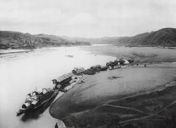 Kuei Kiang, Kuangsi, Kuei River, Boats Alongside the Banks