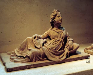 Etruscan art: funeral urn cover depicting the deceased