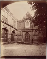 [Petit Luxembourg, doorway of the oratory of Marie de Médicis]