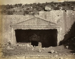 Entrance to the tomb of the Judeans, in Jerusalem
