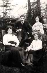 Zena and Phyllis Dare, English actresses, with their parents
