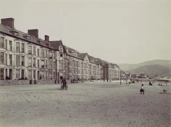 Barmouth. Marine Terrace and Esplanade