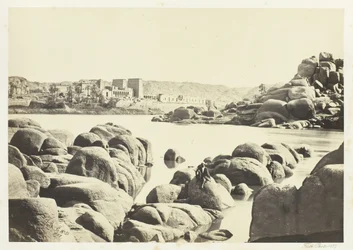 The Approach to Philae