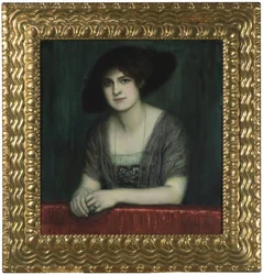 Mary with a dark hat