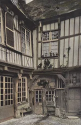 Abbeville, House Known as François I (Inner Courtyard)