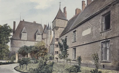 Gien, Castle (Sub-Prefecture and Court)