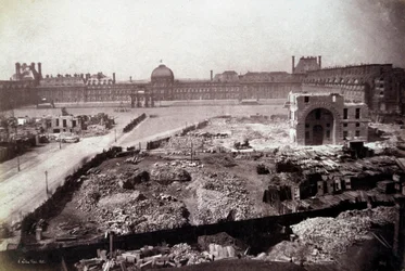 Transformations of Paris under the Second Empire, Haussmann works: view of the Place du Carrousel during the demolition of the former king