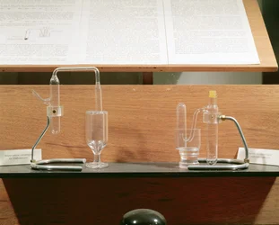 Apparatus used by Jean Frederic and Irene Joliot-Curie to discover artificial radioactivity