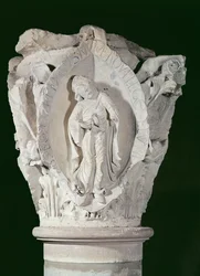 Capital Depicting the Second Key of Plainsong