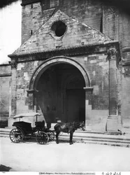 Carriage Waiting Before Porch of Cathedral Notre-Dame-des-Doms