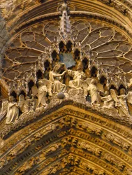 Cathedrale de Reims: detail of the façade representing the Coronation of the Virgin