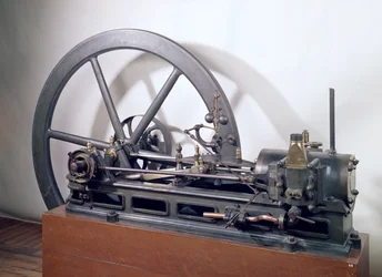Internal combustion engine designed by Étienne Lenoir (1822-1900), 1860