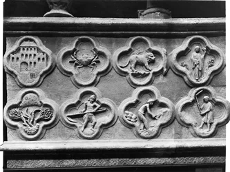 Quatrefoils of the Prophet Aggee: the Temple rebuilt, and the dried Earth, and quatrefoils with the Signs of the Zodiac and the Labours of the Year, from the Cathedral of Notre-Dame in Amiens