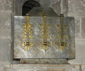 Reliquary containing the relics of St. Benoit, placed in the crypt in 1108