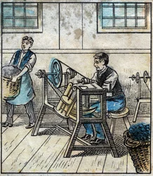Textile, linen: workshop. The sewing thread is laid out on cards or rolls in a ball