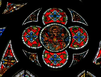 Window w202 depicting an angel