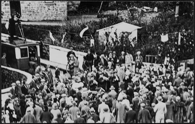 Crowd on Flora Day for the Helston Furry Dance, 1925-35