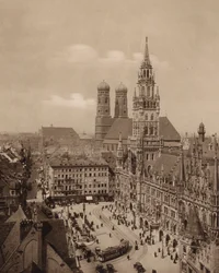 Munich: Marienplatz with New Town Hall