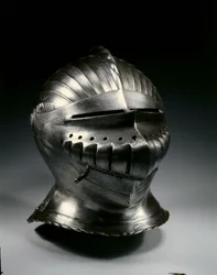 Close helmet in Maximilian style
