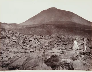 Walk on the lava of Vesuvius
