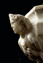 Benitier at the pillar decorates the three theological virtues and a la vat decoree of the busts of the four cardinal virtues (detail)