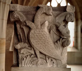 The bird with three heads (carved capital of the chapter house)
