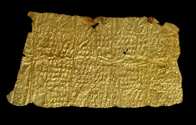 Lamina in inscribed gold from Hipponion (Vibo Valentia)