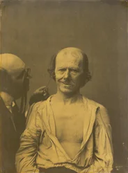 A relaxed face (left); False joy or laughter (right)
