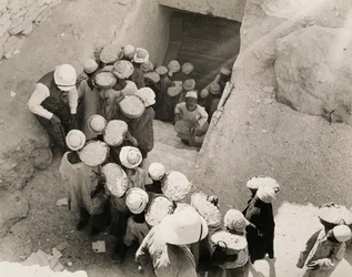 Closing the Tomb of Tutankhamun, Valley of the Kings, February 1923