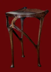 Art Nouveau: pear wood table made by Hector Guimard (1867-1942), 1904-1907, Paris, museum of decorative arts