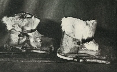 Finnesko Fitted with the Ski-Shoes Shown Above, c1910-1913