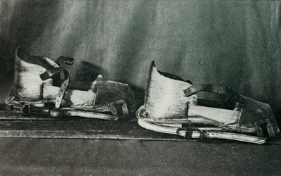 Ski Shoes For Use with Finnesko