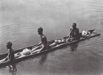 Africa: Nuer Dug-out on the Bahr el Zeraf