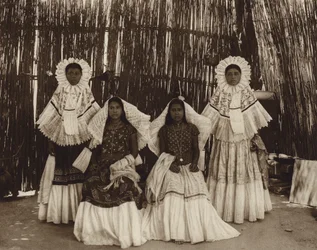 Mexico: Tehuantepec, Girl in national costume
