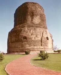 The Dhamekh stupa