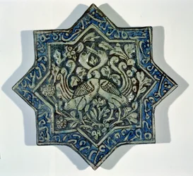 Star-shaped overglaze leaf-gilded tile in the style of Takht-e Solaiman