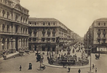 Naples: Piazza Della Borsa and Rettifilo Corso Umberto I
