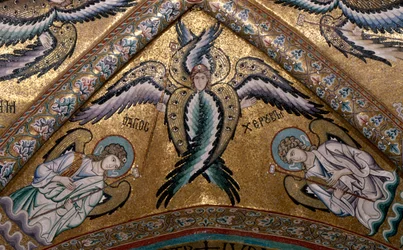 Angel from the vault of the apse (detail)