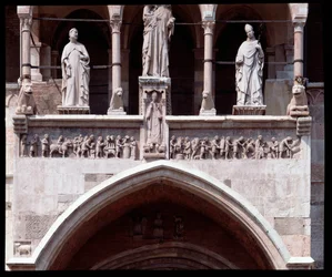 Frieze of the months of main entrance