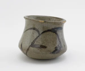 Individual serving bowl with wide base and flaring lip, Edo period, 17th-19th century