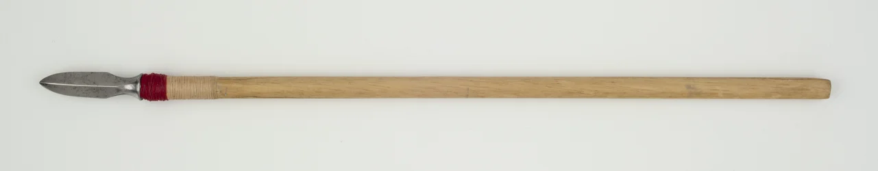 Yanone (Arrowhead), with Togari-ya (Pointed Head) of Yanagi-ha (