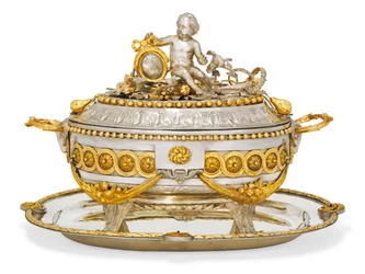 Soup tureen, cover and stand, Malines