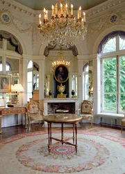 Octagonal salon of the Comtesse de Provence