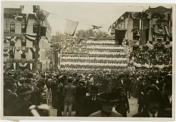 Newburgh: Living flag