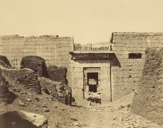 Medinet-Habu, Palace of Ramses Meiamun, Entrance to the Second Court