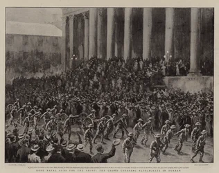 More Naval Guns for the Front, the Crowd Cheering Bluejackets in Durban