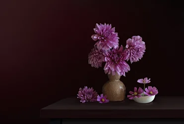 Moody Dahlia Bouquet